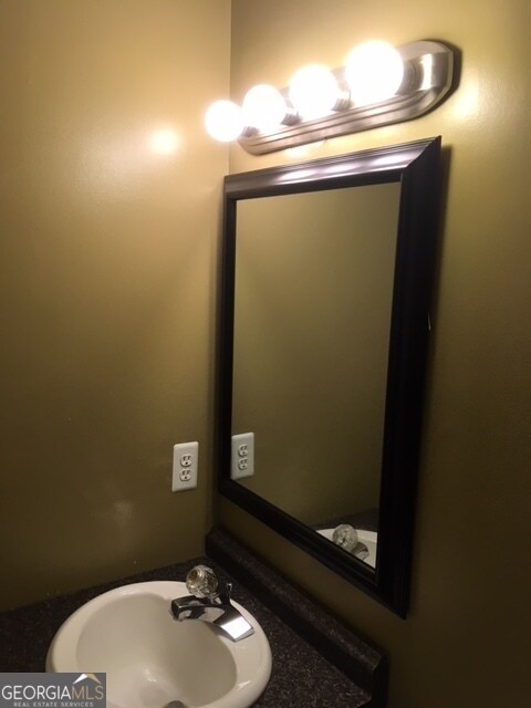 Foto del edificio - 602 Freeman Dr