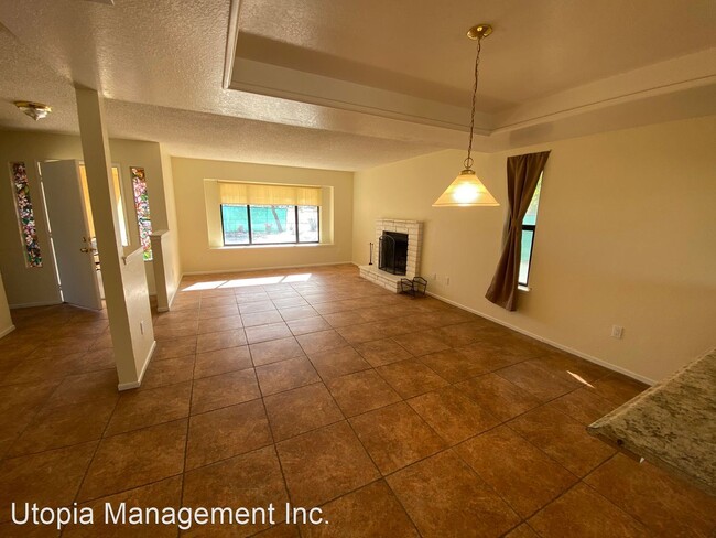 Building Photo - 3 br, 2 bath House - 9751 E. Ave Q2