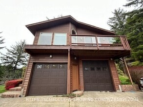 Building Photo - 7205 SW Burl Dr