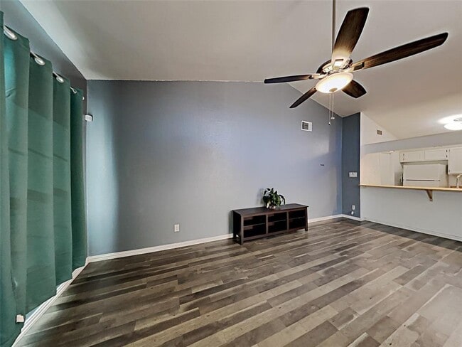 Building Photo - 1621 Scottsdale Dr