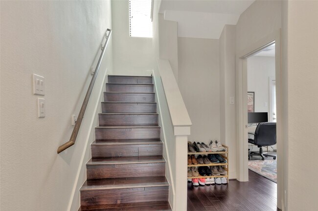 Foto del edificio - 3210 N MacGregor Way