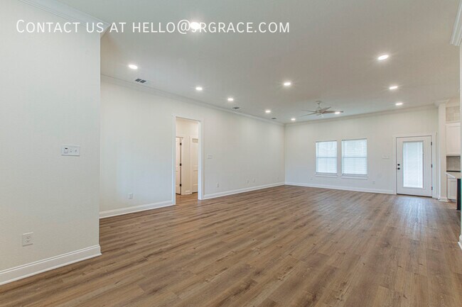 Building Photo - 1106 S Robinson Dr