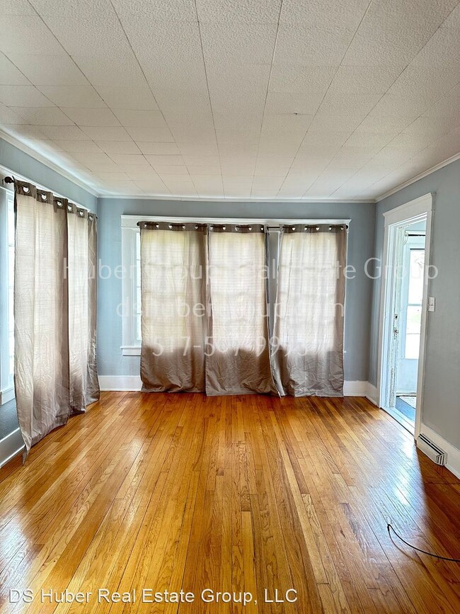 Building Photo - 3 br, 2 bath House - 302 N Hayford