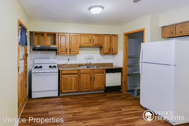 Foto del edificio - 171 E 12th Ave