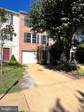 Building Photo - 6402 LURETA Ln