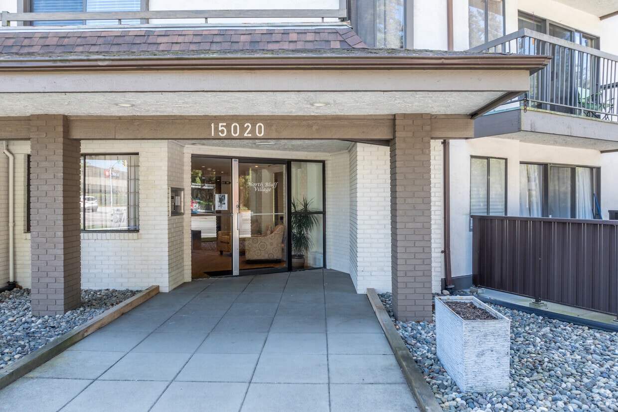 Building Photo - North Bluff Village