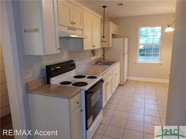 Building Photo - 3 br, 2 bath House - 2250 Armstrong Drive