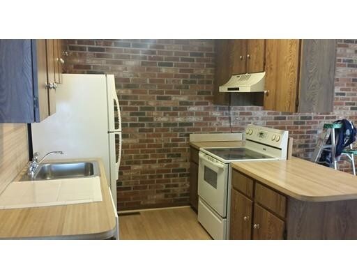 Building Photo - 17 Pinebrook Ln