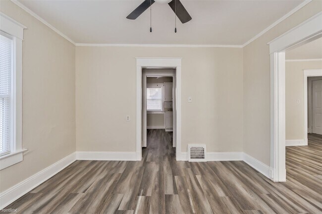 Foto del edificio - 434 N Hardesty Ave