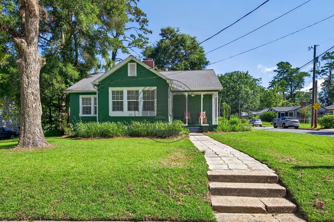 Photo - 712 Shell St House