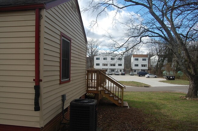 Foto del edificio - 1719 McClung Ave