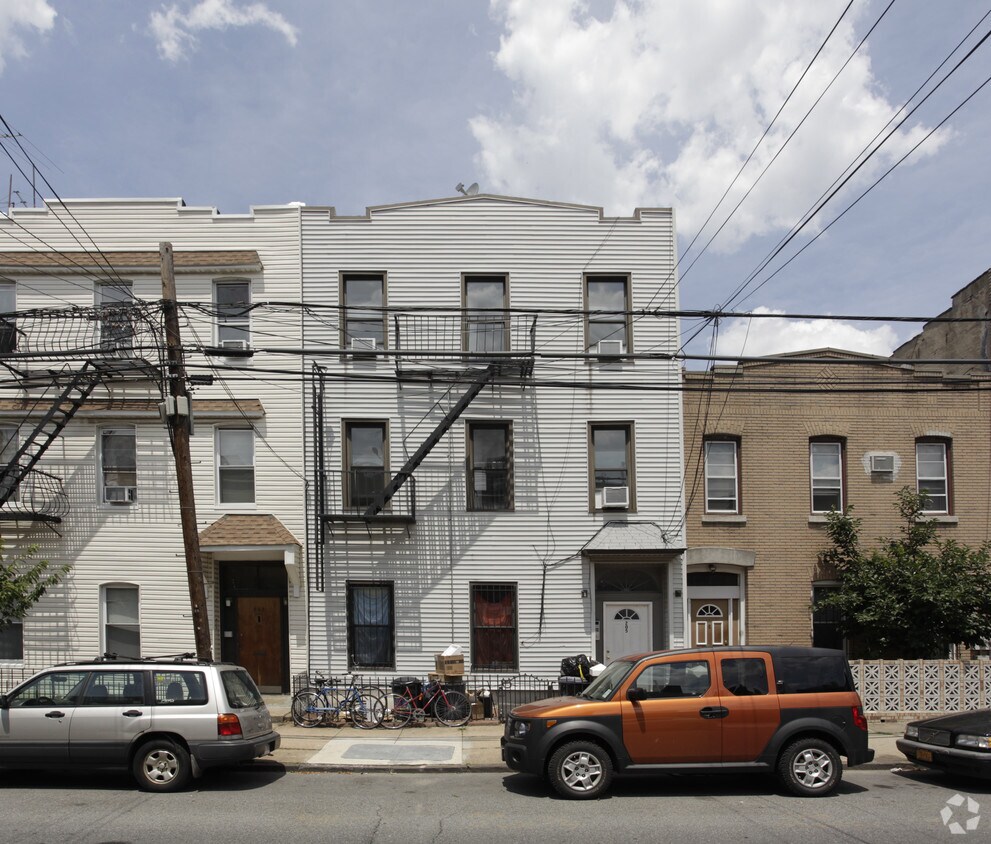 Building Photo - 205 Jackson St