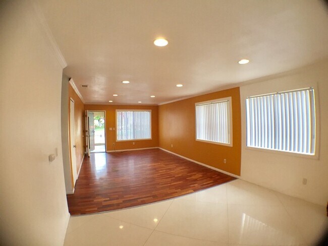 Building Photo - 5833 Old Memory Ln