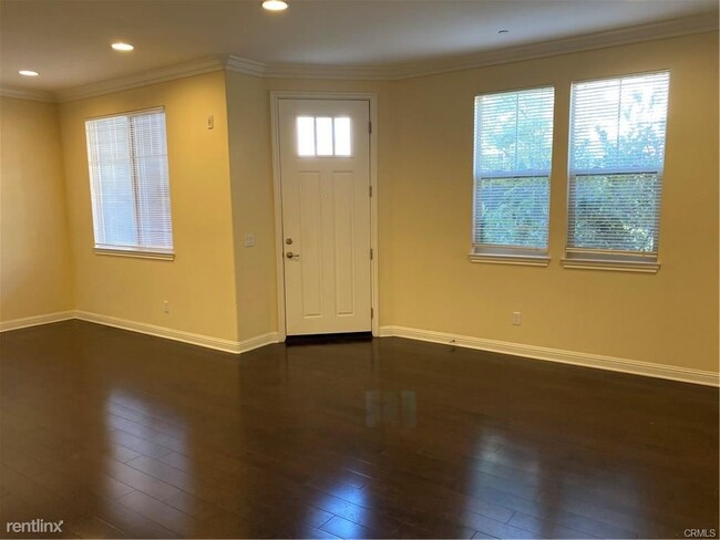 Building Photo - 3 br, 3.5 bath Condo - 978 Arcadia Ave Apt B