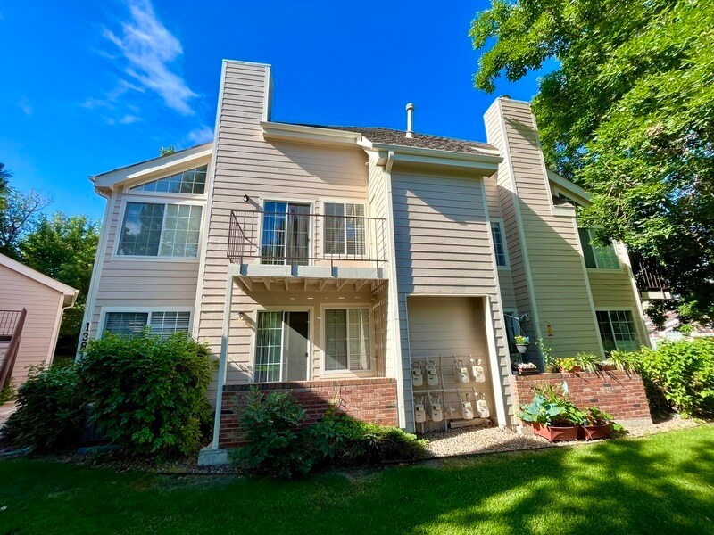 Foto principal - 13814 E Lehigh Ave
