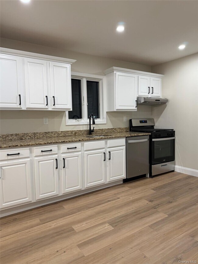 Foto del edificio - 157 Lafayette Ave