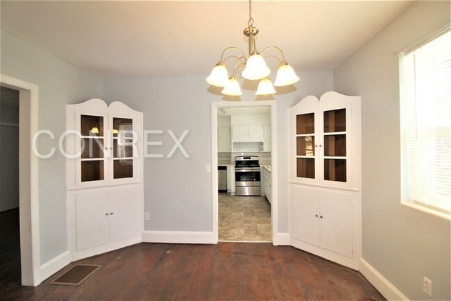 Building Photo - 108 Whispering Pines Cir