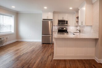 Interior Photo - The Parkview at Polifly: In-Unit Washer & Dryer, Heat and Water Included, and Cat & Dog Friendly