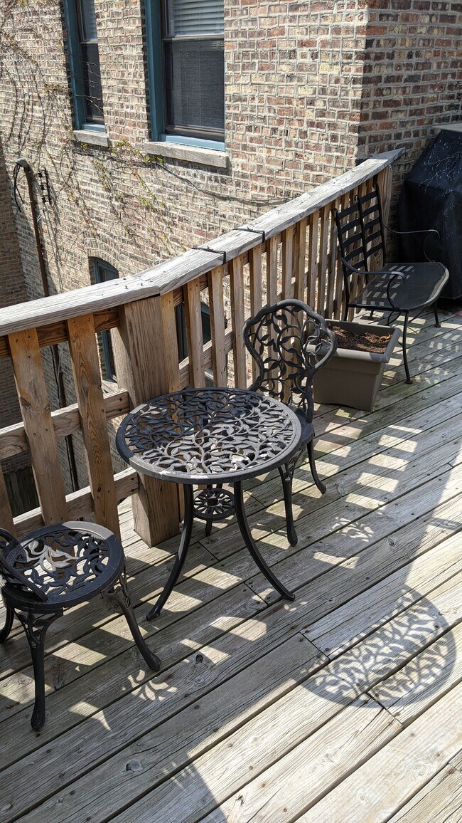 Balcony off kitchen - 4118 N Broadway St