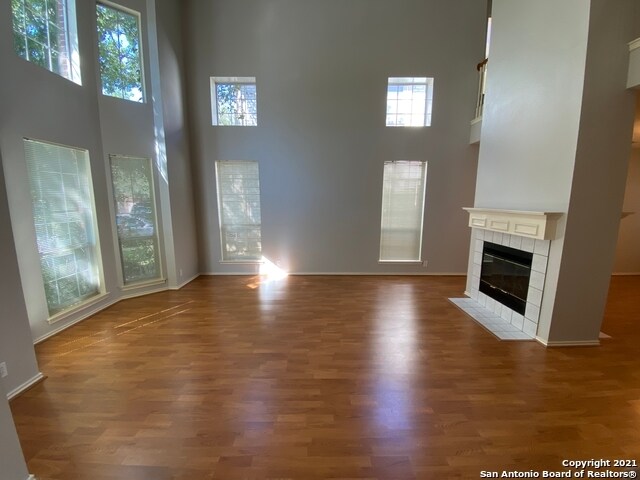 Building Photo - 11871 Stanton Dr