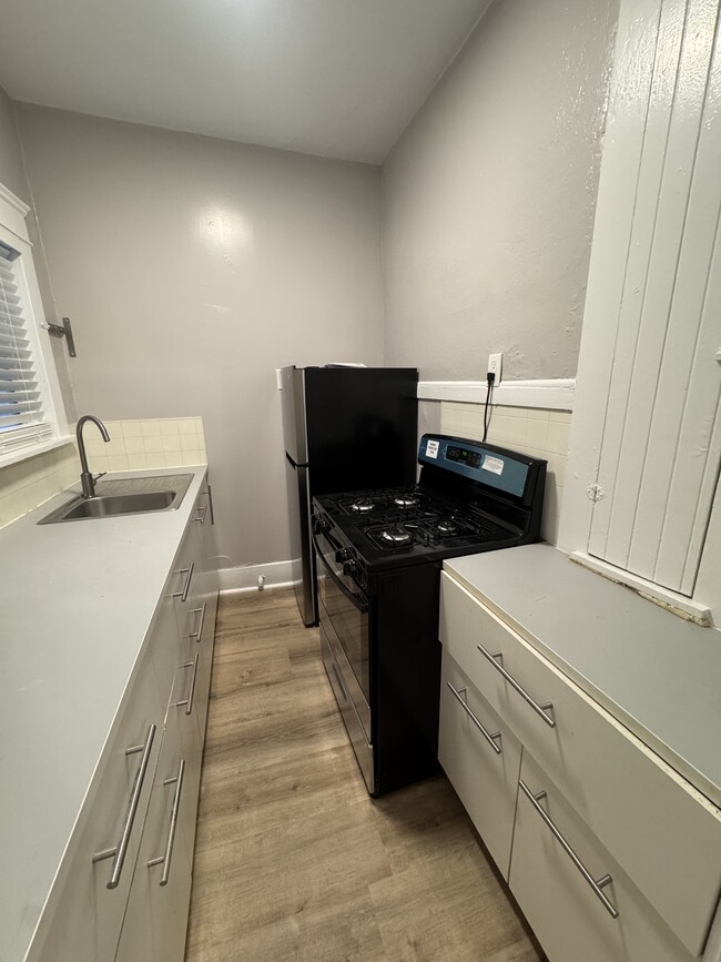 Foto del edificio - 830 Park Blvd