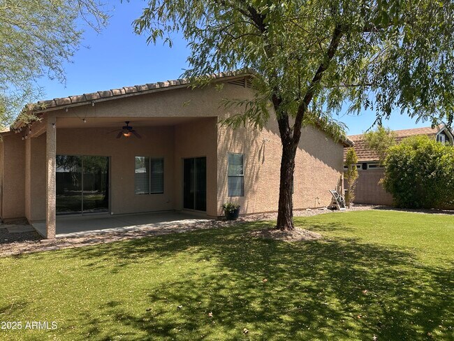 Building Photo - 13830 N 11th Pl