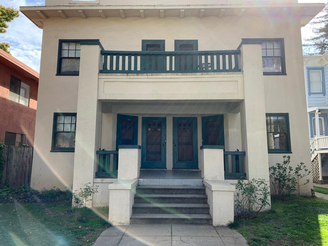 Street view - 2318 H St