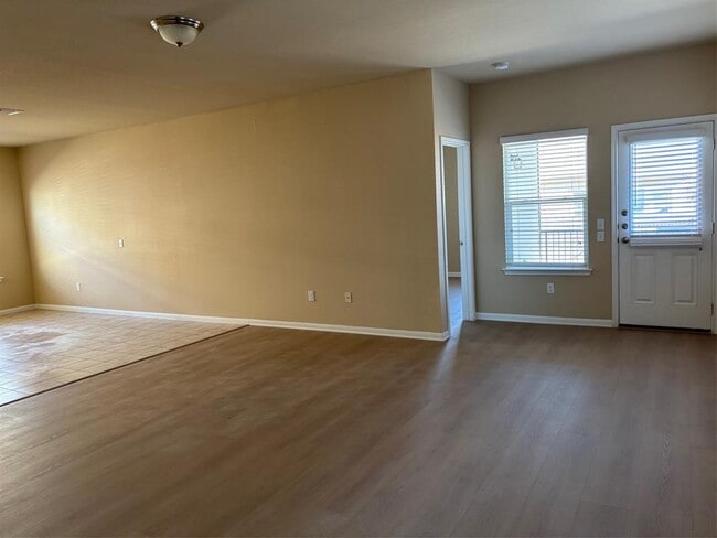 Building Photo - 1602 Atlas Rd