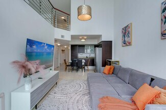 Building Photo - 41 SE 5th St