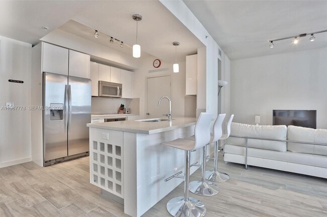 Foto del edificio - 999 SW 1st Ave