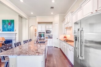 Building Photo - 6318 Sunstone Falls Ln