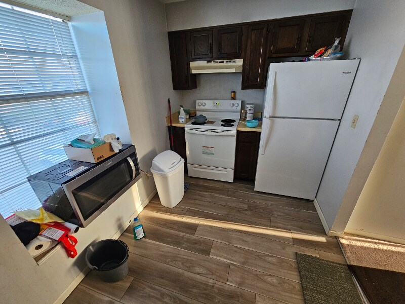 Foto del edificio - 8709 Countryshire Ln