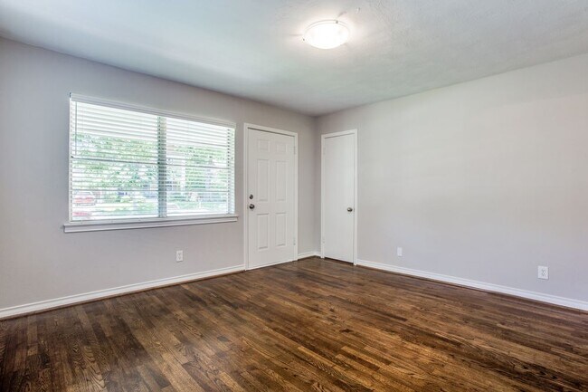 Foto del edificio - Beautiful duplex in Bishop Arts District
