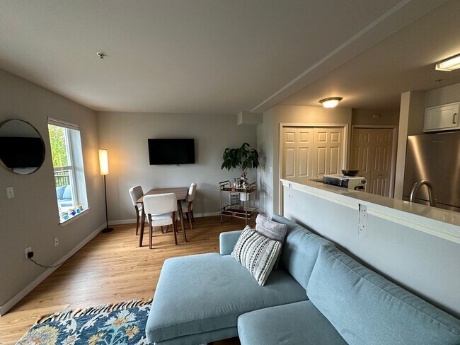 Foto del edificio - Evanston Square Condominiums ~ Greenwood