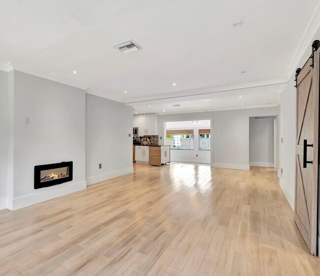 Foto del edificio - 2415 SW 21st Ter