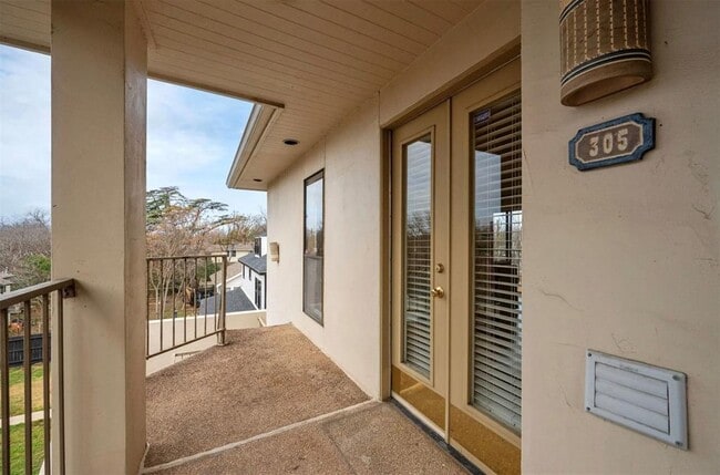 Foto del edificio - 409 E 38th St