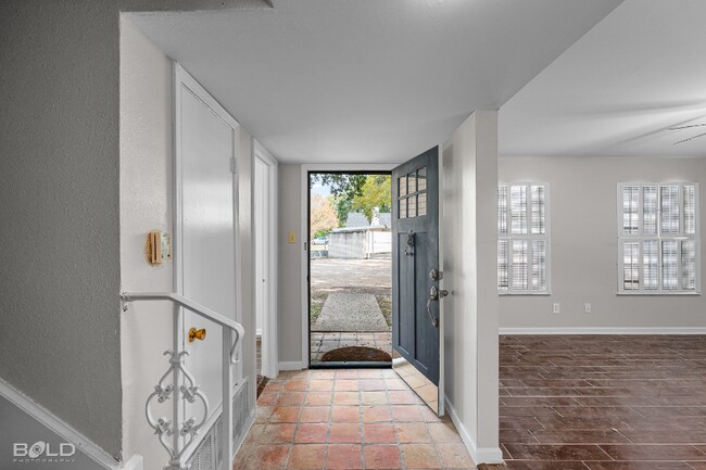 Foto del edificio - 3730 Fairfield Ave