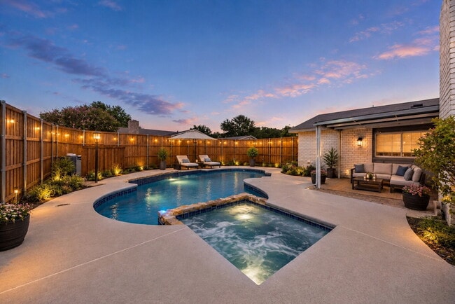 Photo - "Spacious 4-Bedroom Retreat with Pool & Elegant Finishes in Plano!" Apartment