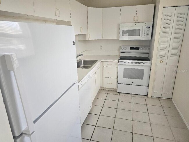 Foto del edificio - 3880 Ironwood Ln