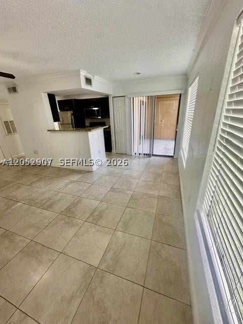 Building Photo - 10670 SW 156th Pl