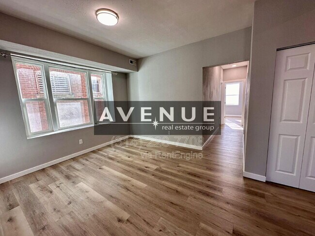 Building Photo - 5931 Maple Ave