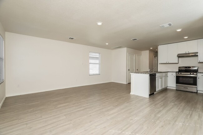 Foto del edificio - Adorable 3 bedroom 2 bathroom house!