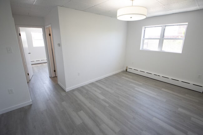 2nd FL Living Room - 2848 S 11th St