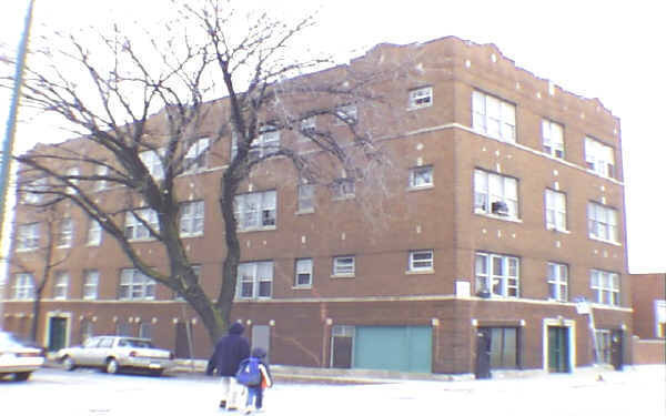 Building Photo - 3221 N California Ave