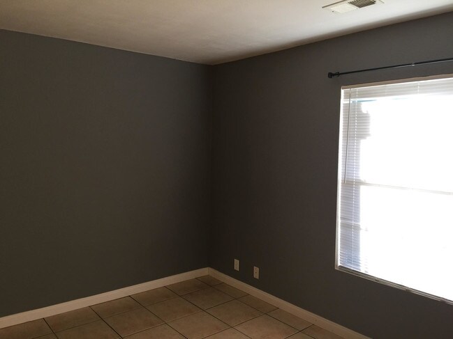 dormitorio - 10868 Aderman Ave