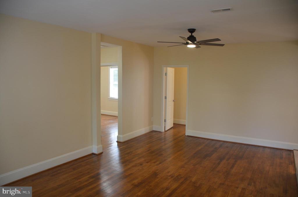 Foto principal - 6912 Mackson Dr
