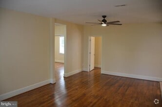Building Photo - 6912 Mackson Dr