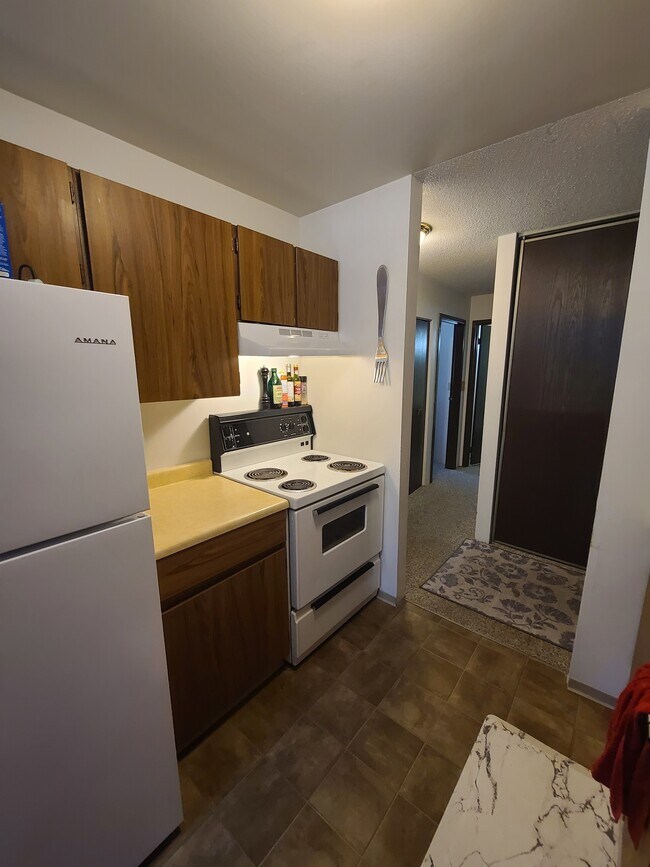Photo du bâtiment - 81 1 Ave SW
