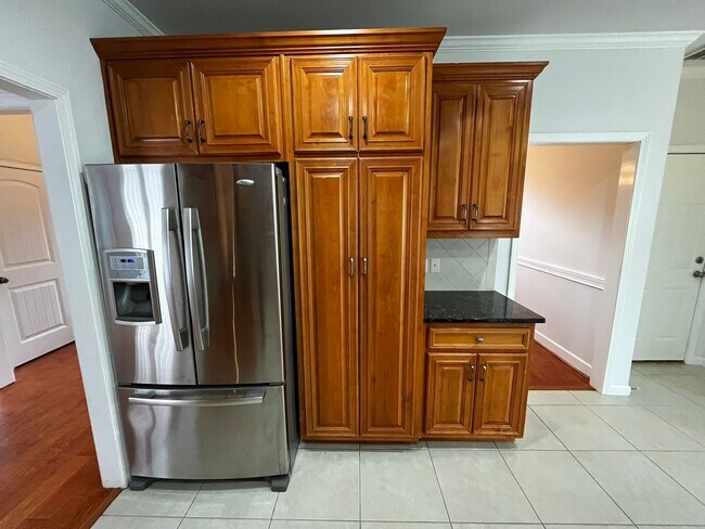 Foto del edificio - New to the Market! Welcome Home!