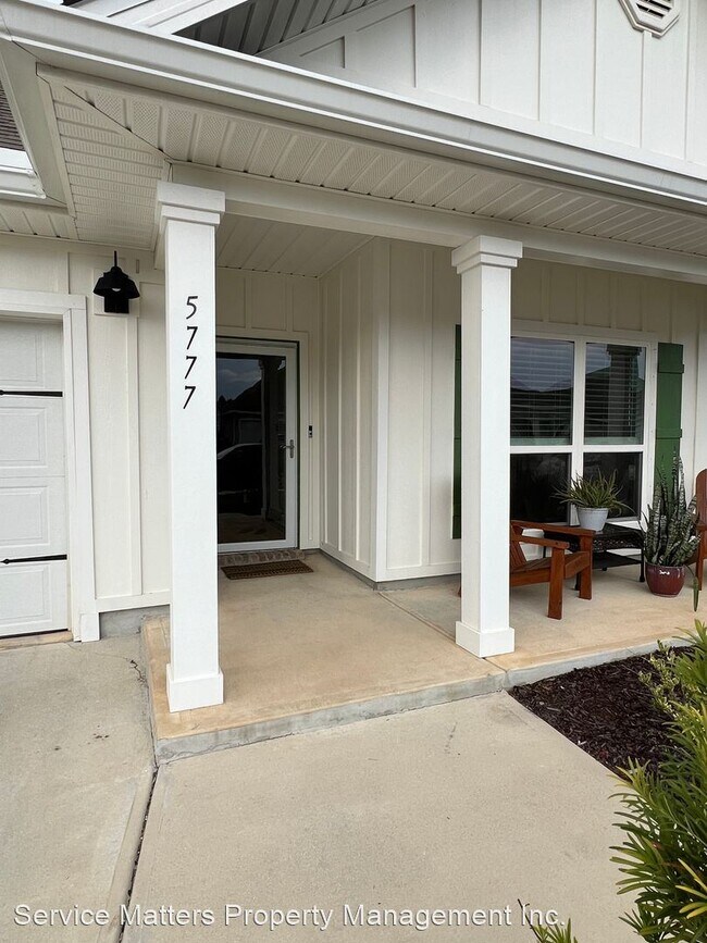 Foto del edificio - 4 br, 2 bath House - 5777 Danbury Blvd